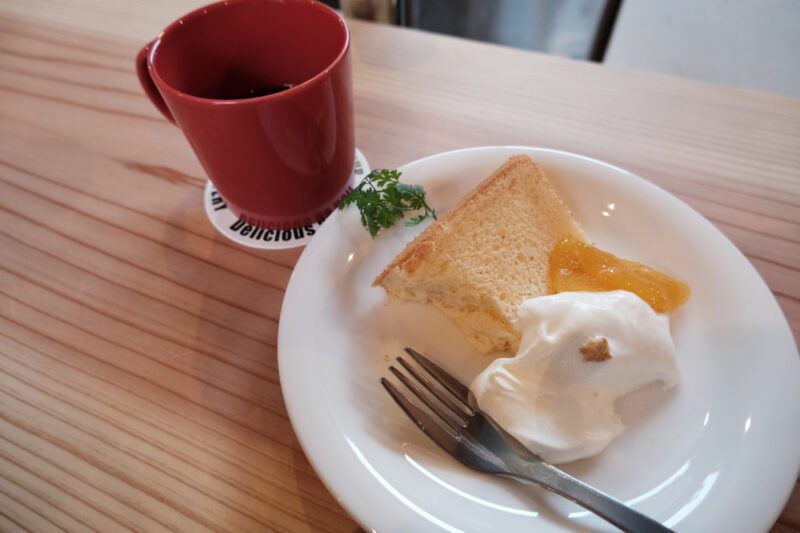 and peopleのコーヒーとシフォンケーキ