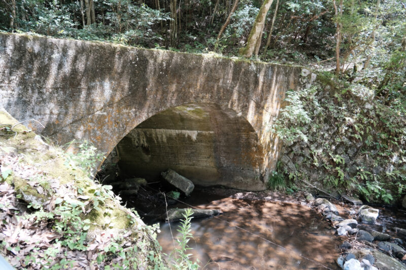 広浜鉄道今福線遺跡群「4連アーチ橋、今福第四トンネル、1連アーチ橋」