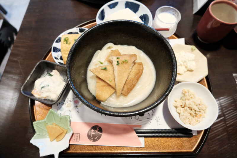 津山城東とうふ茶屋　早瀬豆富店「豆乳おうどん御前」