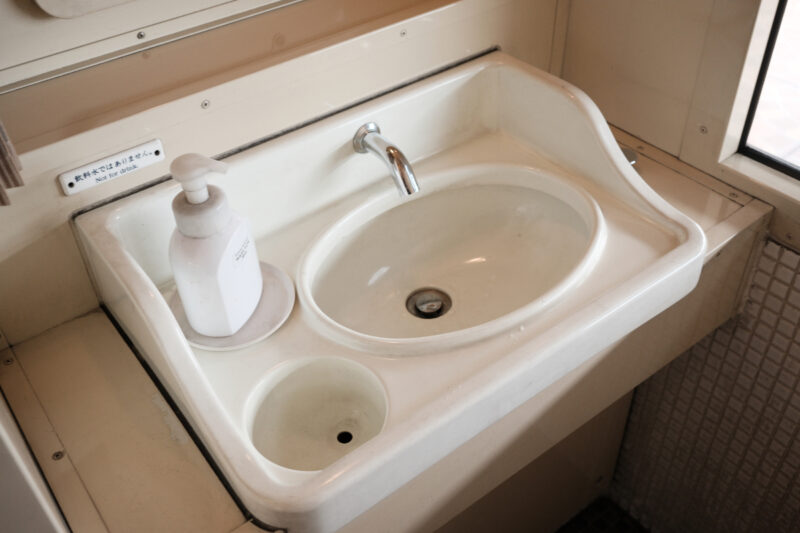 SLやまぐち号洗面台