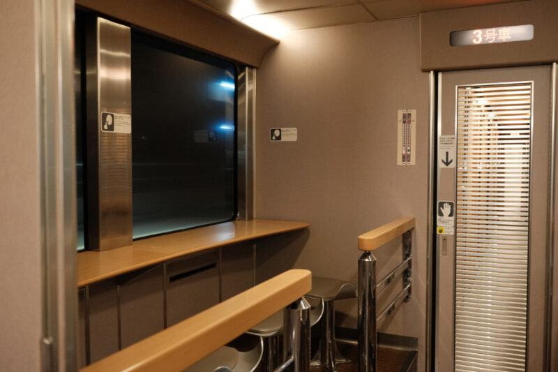 サンライズ出雲号ラウンジ