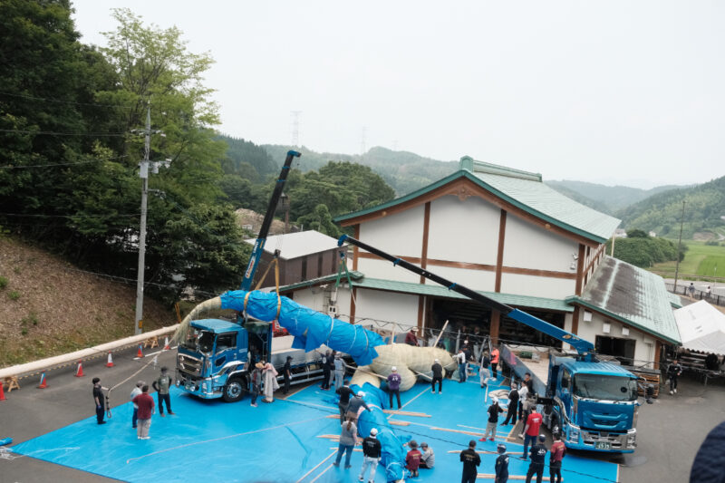 出雲大社神楽殿大しめ縄 大撚り(おおより)合わせ
