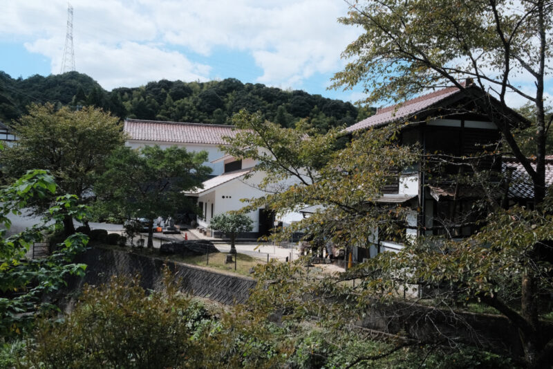 安部榮四郎記念館で紙すき体験